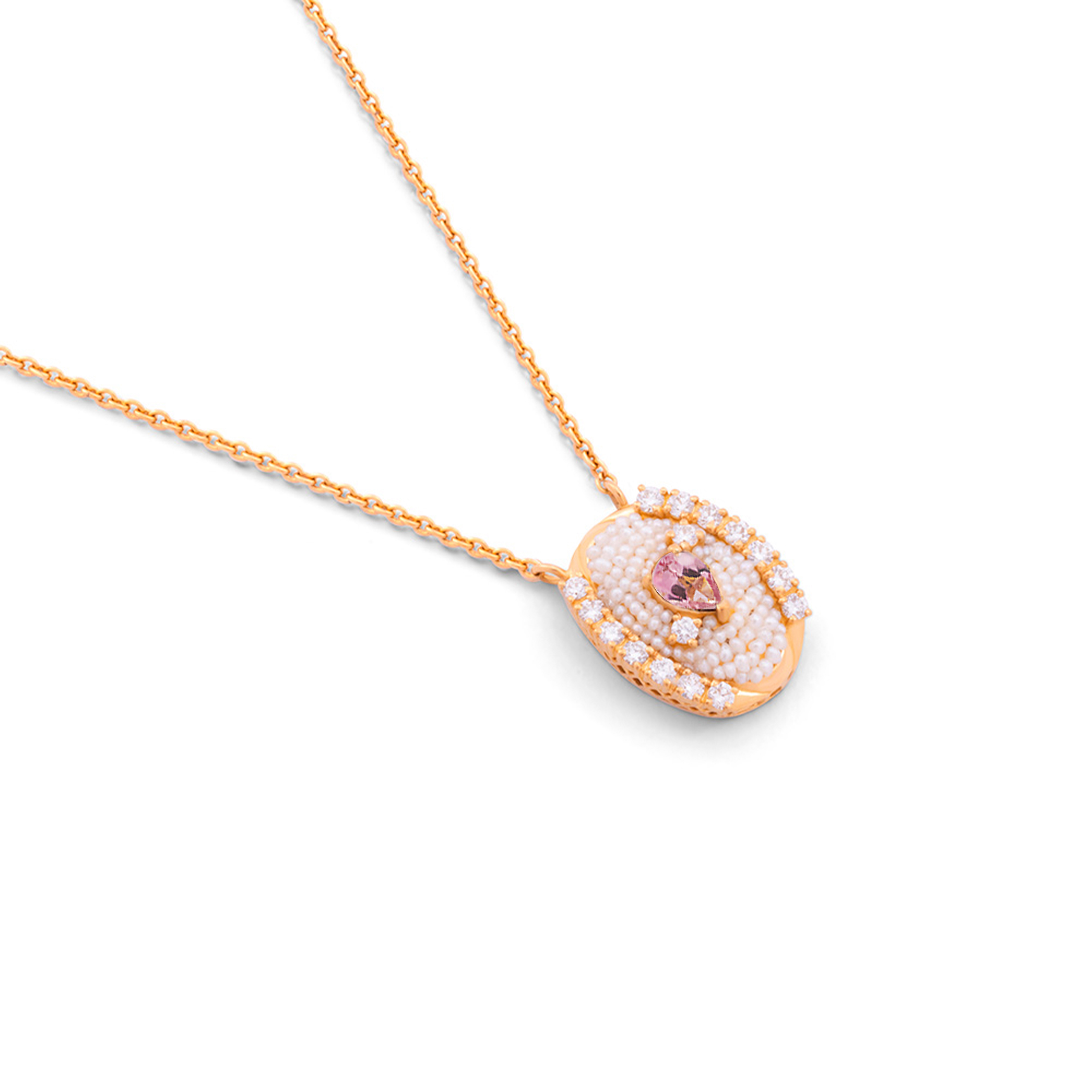 عقد ملكة المجرات المتوسط