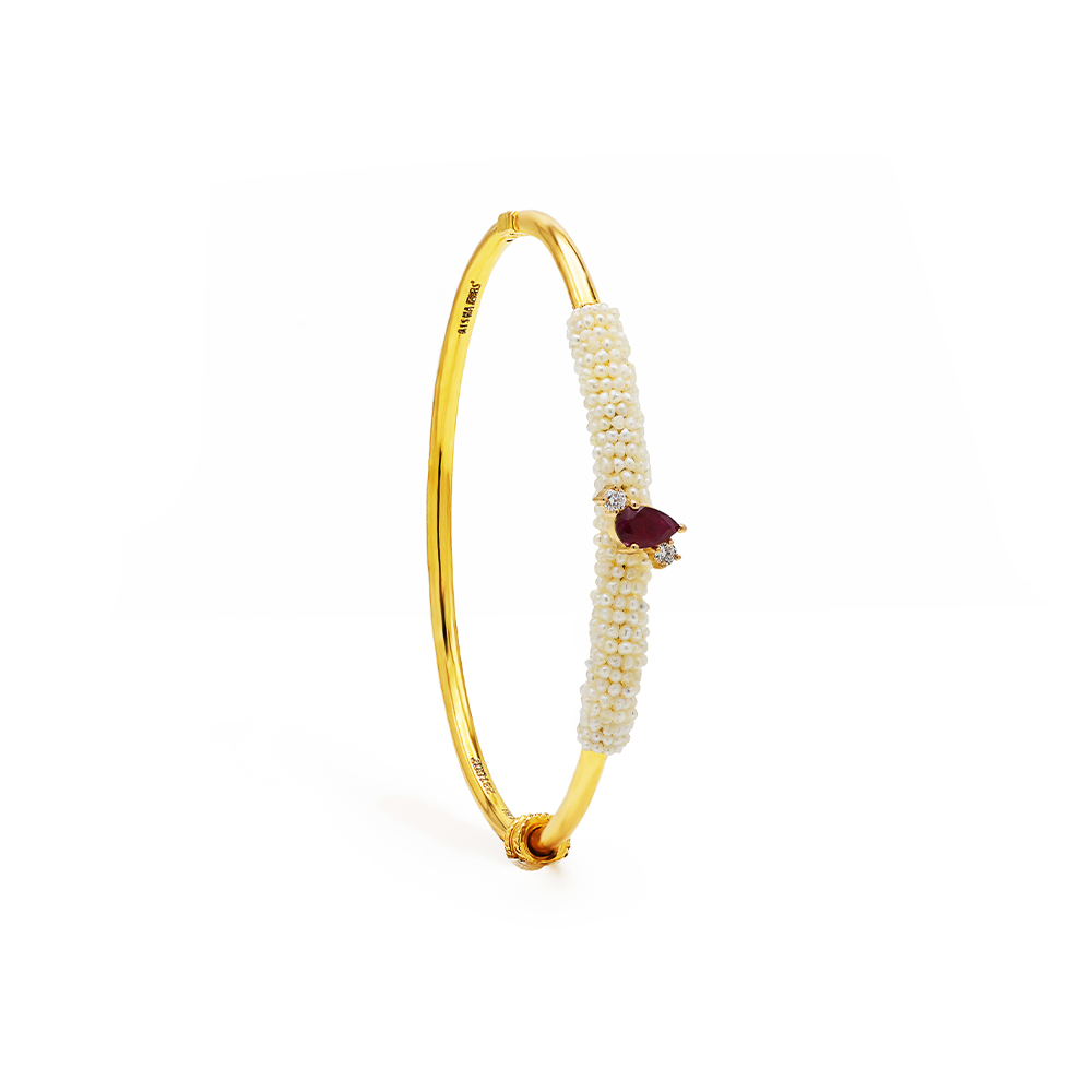 سوار ملكة المجرات السكني مع اللؤلؤ